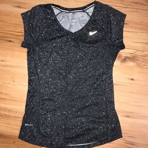 NIKE RUN SHIRT SIZE S